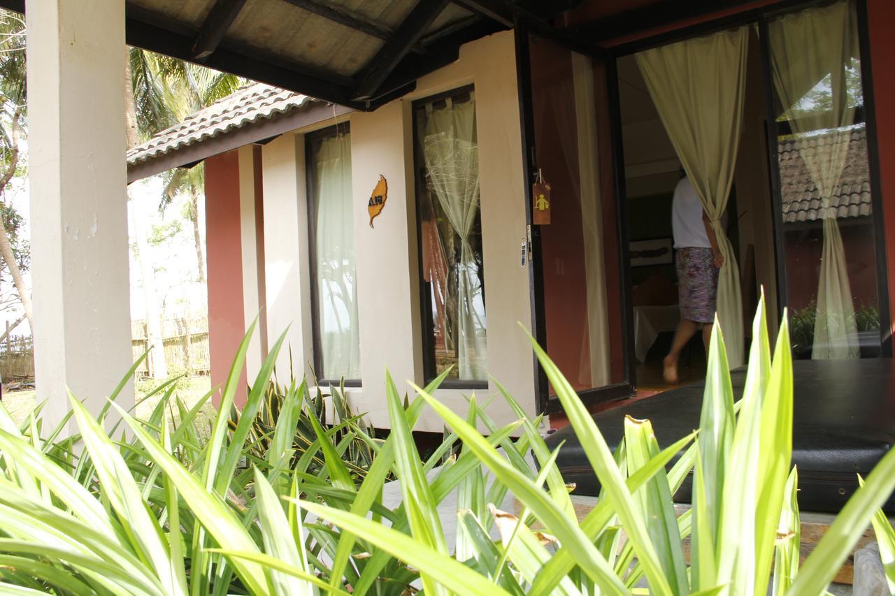 Baan Chumphon Hotel Pathio Kültér fotó