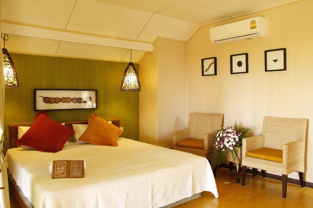 Baan Chumphon Hotel Pathio Kültér fotó
